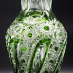 Vase Überfang Grün im Bogenschliff